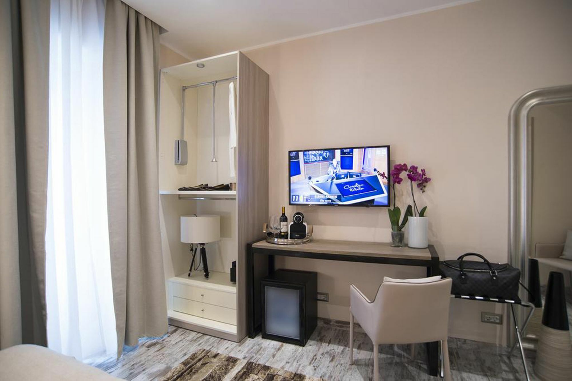 Hotel Colonna 18 By Ghor Roma Exterior foto